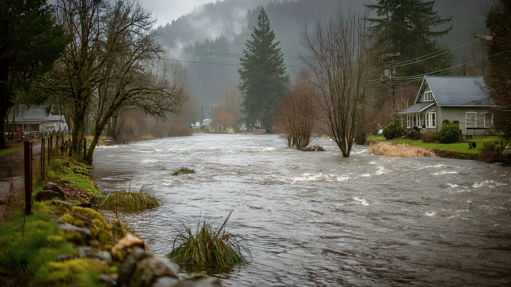 Severe Flood Risk — Atmospheric River to Soak NW Oregon & SW Washington Starting Monday (Dec 8, 2025)